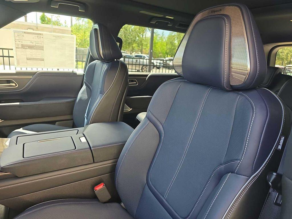 new 2026 INFINITI QX80 car, priced at $104,835