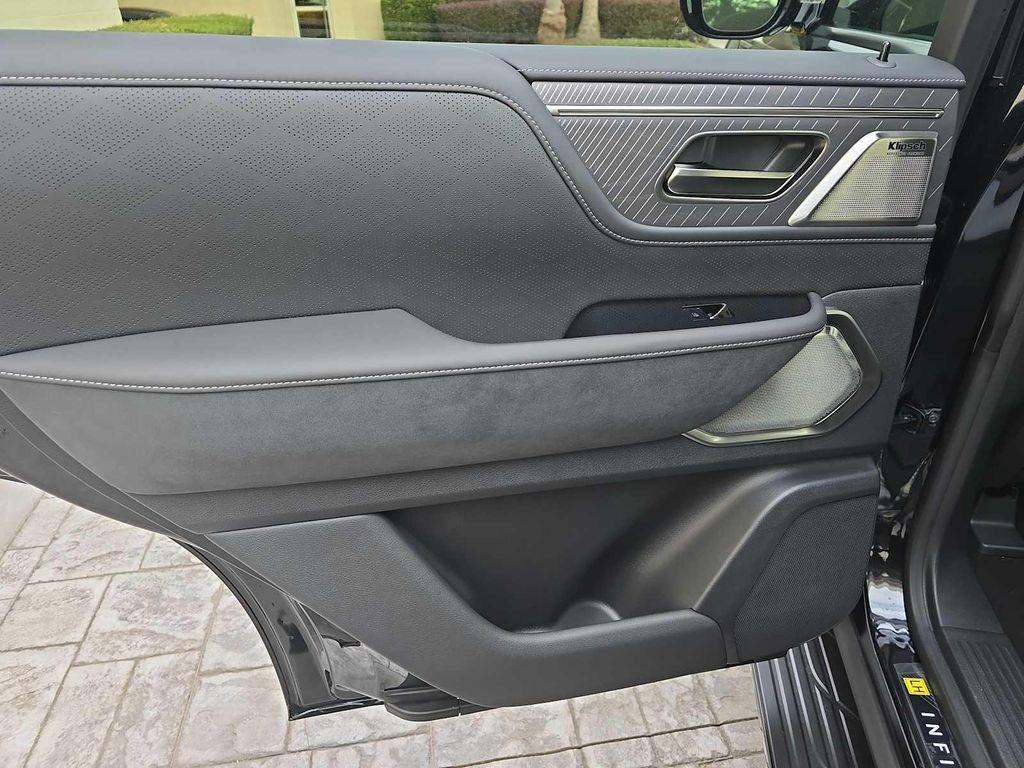 new 2026 INFINITI QX80 car, priced at $103,724