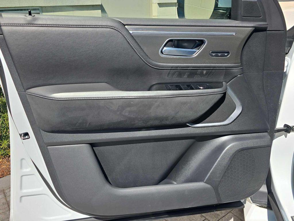 used 2025 INFINITI QX80 car, priced at $72,500