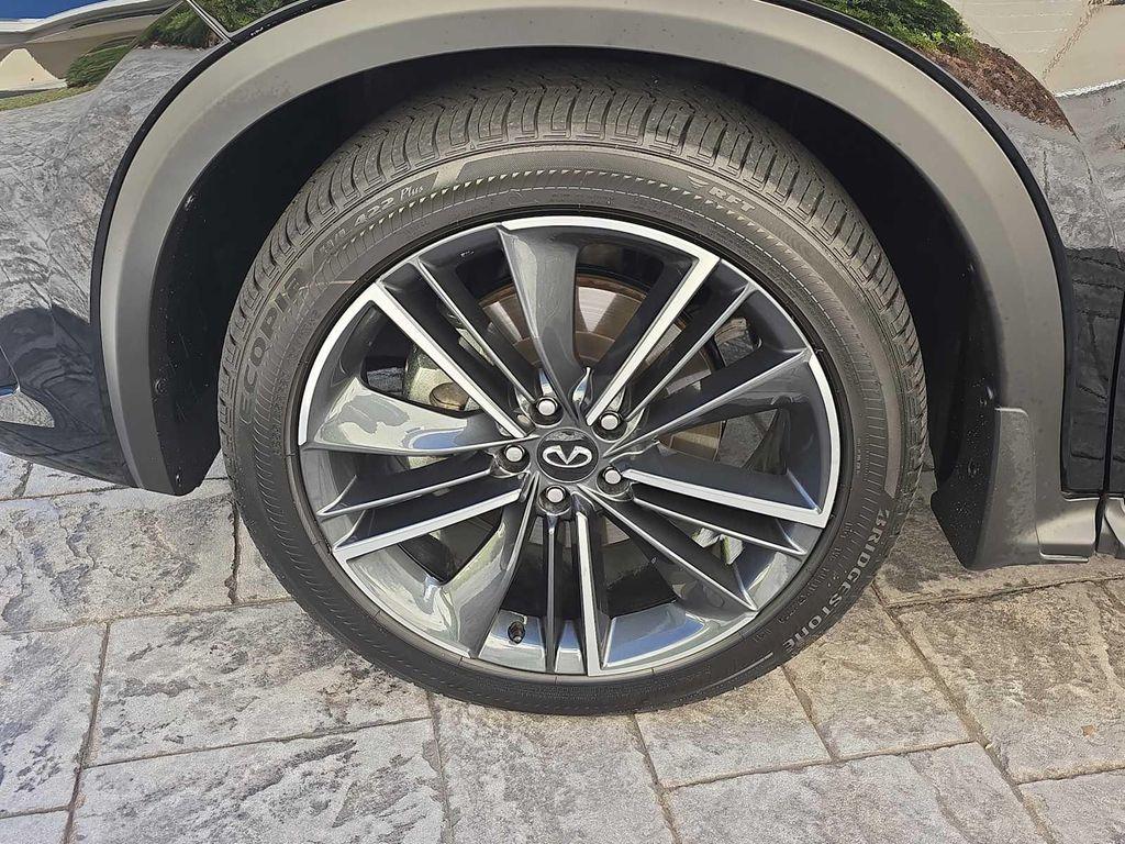 used 2025 INFINITI QX55 car, priced at $39,900