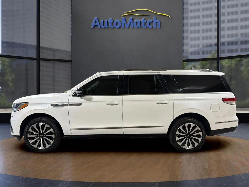 used 2024 Lincoln Navigator car, priced at $55,594