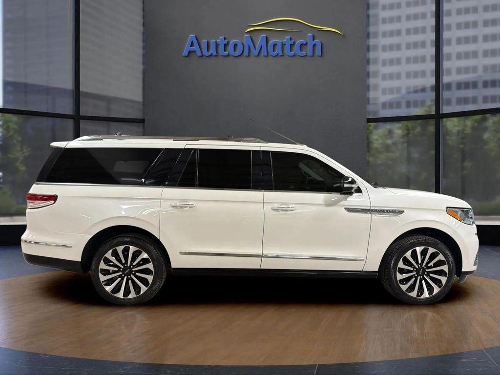 used 2024 Lincoln Navigator car, priced at $55,594