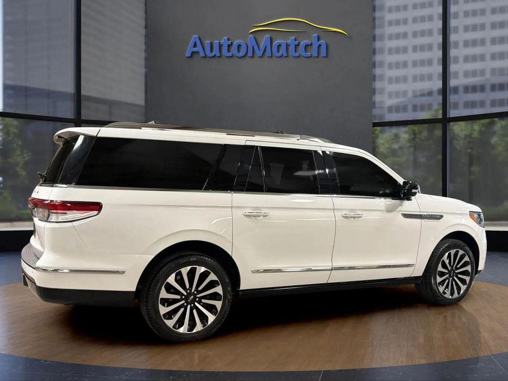 used 2024 Lincoln Navigator car, priced at $55,594
