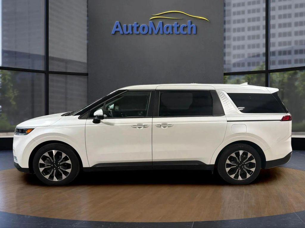 used 2024 Kia Carnival car, priced at $27,094