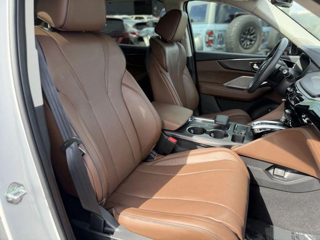 used 2024 Acura MDX car, priced at $37,594