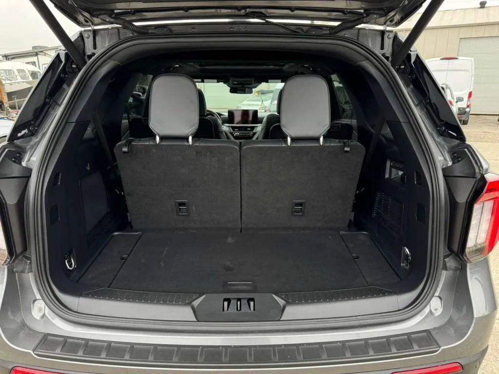 used 2025 Ford Explorer car, priced at $39,495