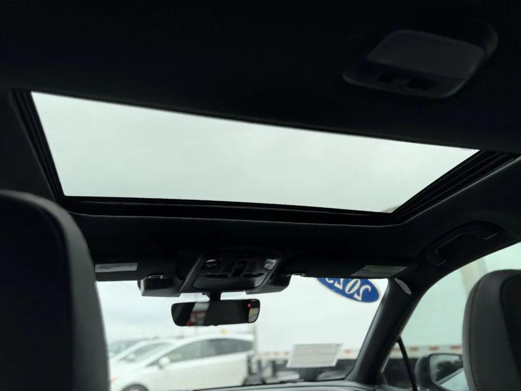 used 2025 Subaru Outback car, priced at $25,995