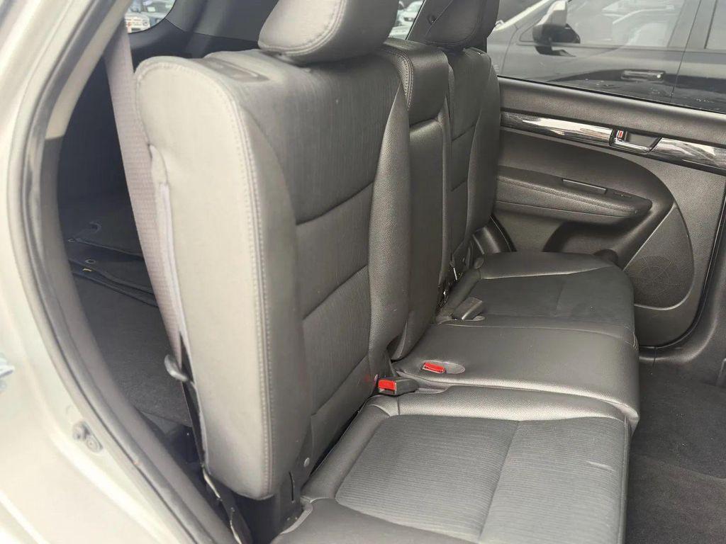 used 2011 Kia Sorento car