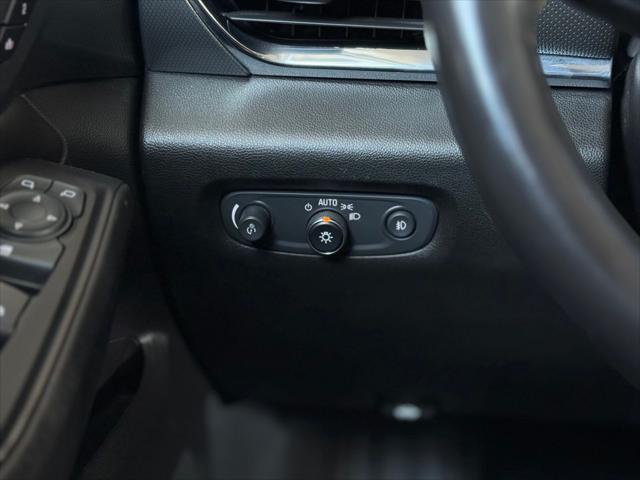 2018 Silver Ice Metallic Chevrolet Traverse