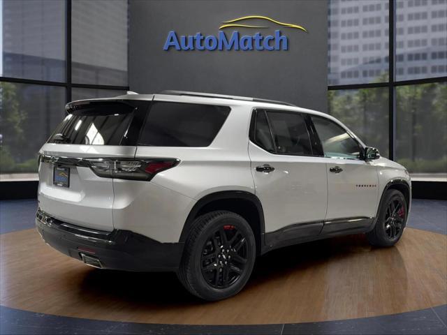2018 Silver Ice Metallic Chevrolet Traverse