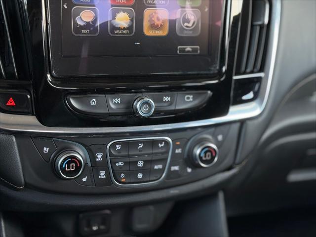 2018 Silver Ice Metallic Chevrolet Traverse