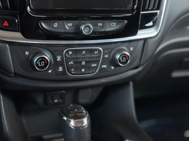 2018 Silver Ice Metallic Chevrolet Traverse