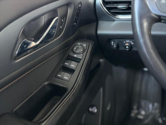 2018 Silver Ice Metallic Chevrolet Traverse