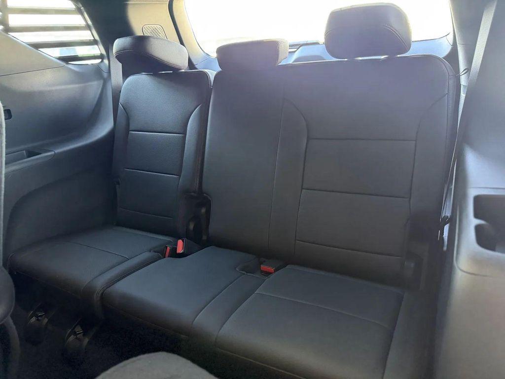 used 2026 Chevrolet Traverse car, priced at $39,594