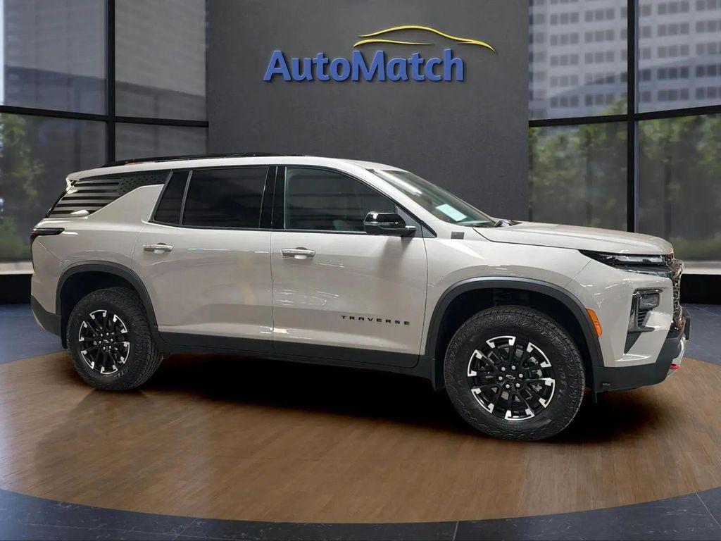 used 2026 Chevrolet Traverse car, priced at $39,594