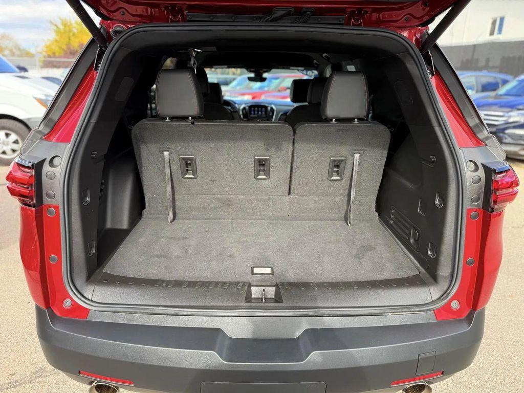 used 2023 Chevrolet Traverse car, priced at $27,595