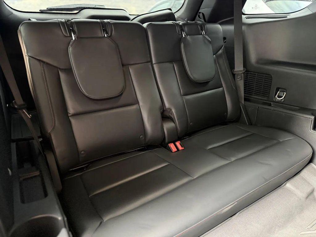 used 2025 Ford Explorer car, priced at $31,995