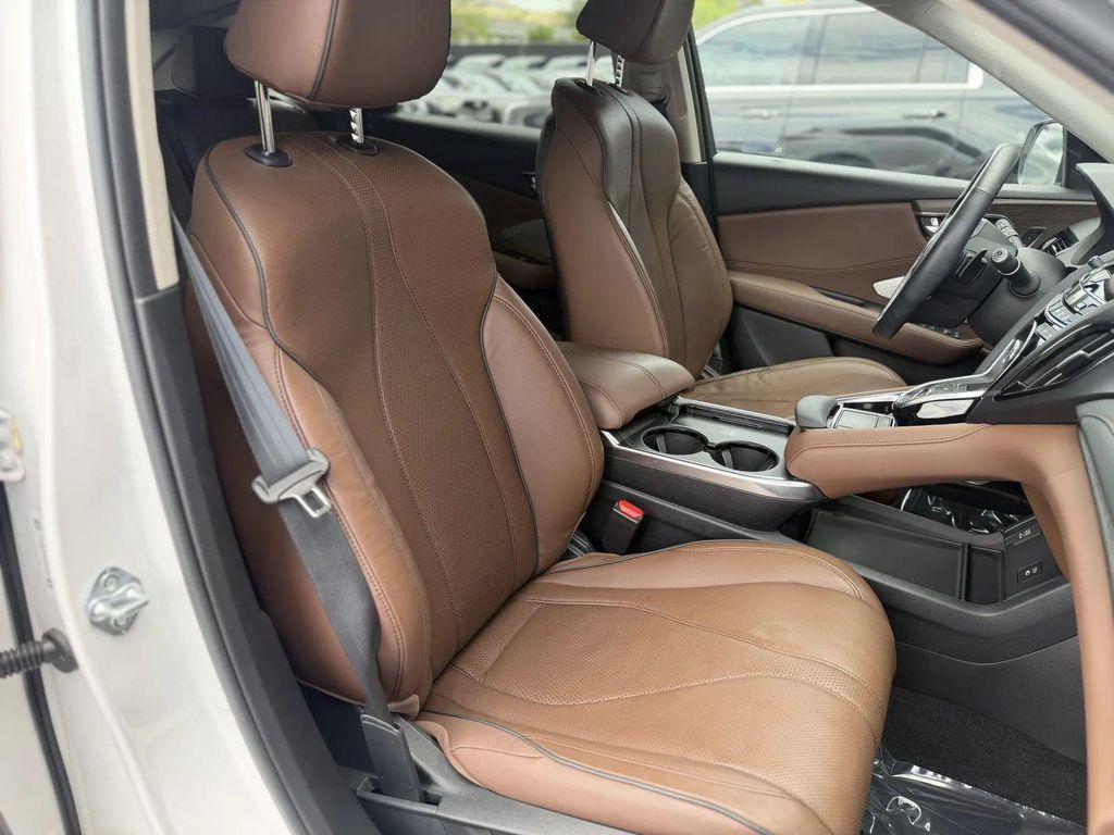 used 2025 Acura RDX car, priced at $33,595