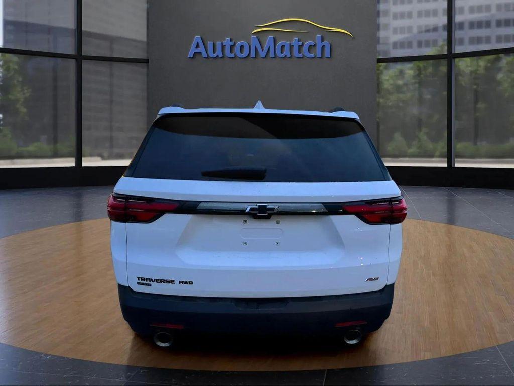 used 2024 Chevrolet Traverse car