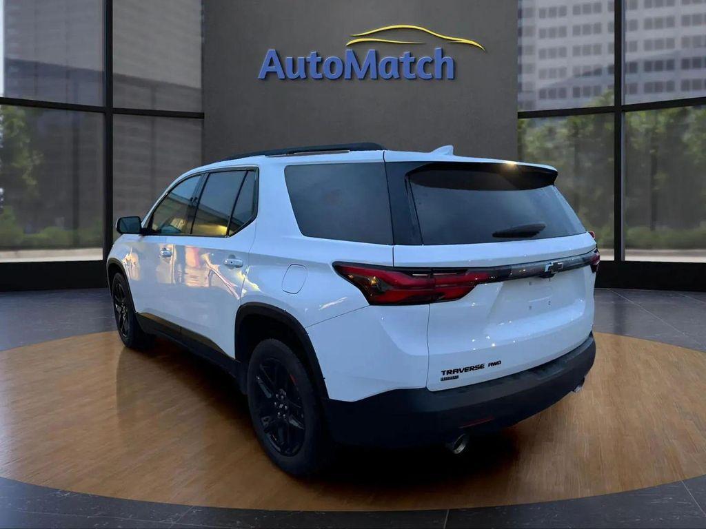 used 2024 Chevrolet Traverse car