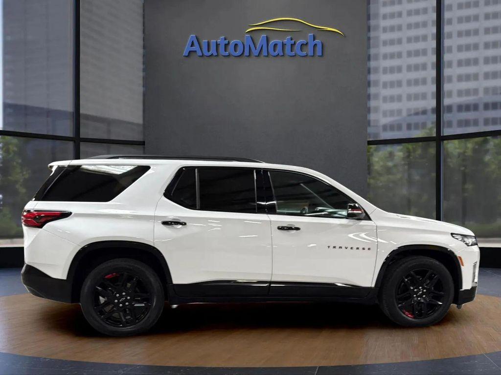 used 2023 Chevrolet Traverse car, priced at $29,995