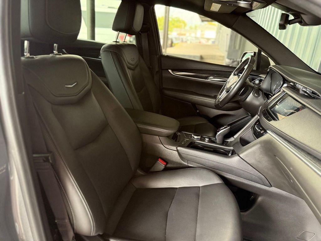 used 2022 Cadillac XT5 car, priced at $22,995