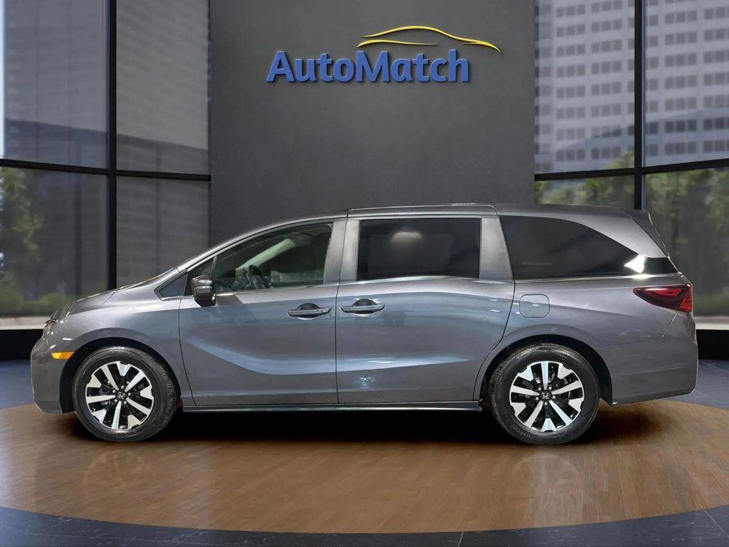 used 2025 Honda Odyssey car, priced at $29,495