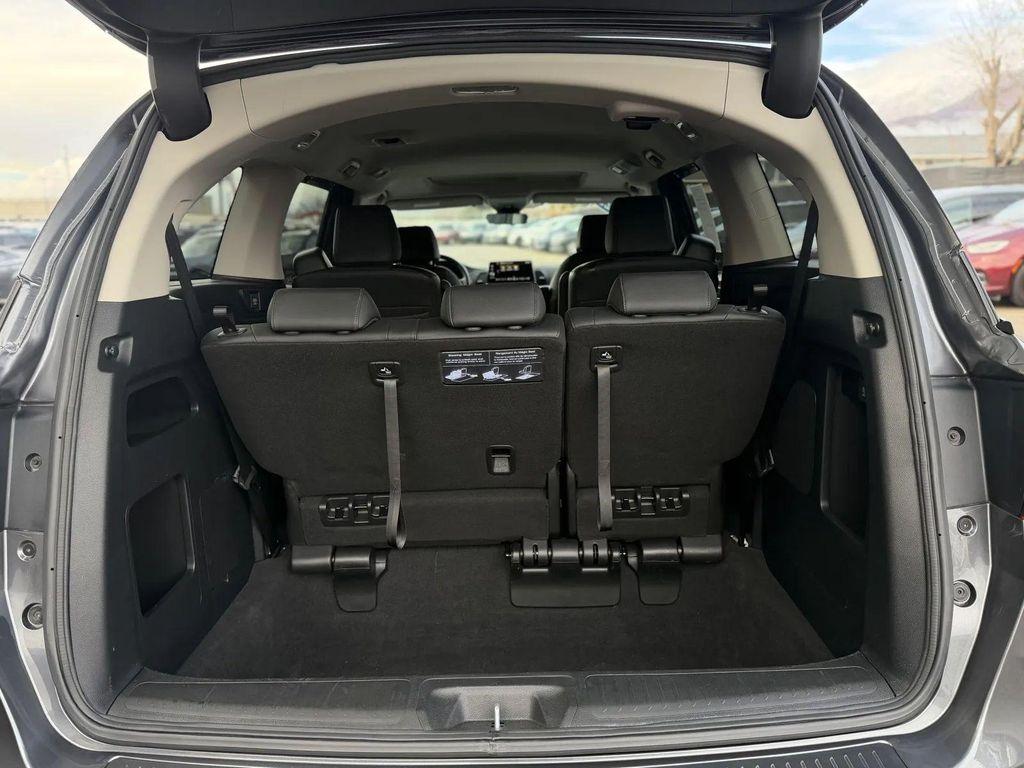 used 2025 Honda Odyssey car, priced at $29,495