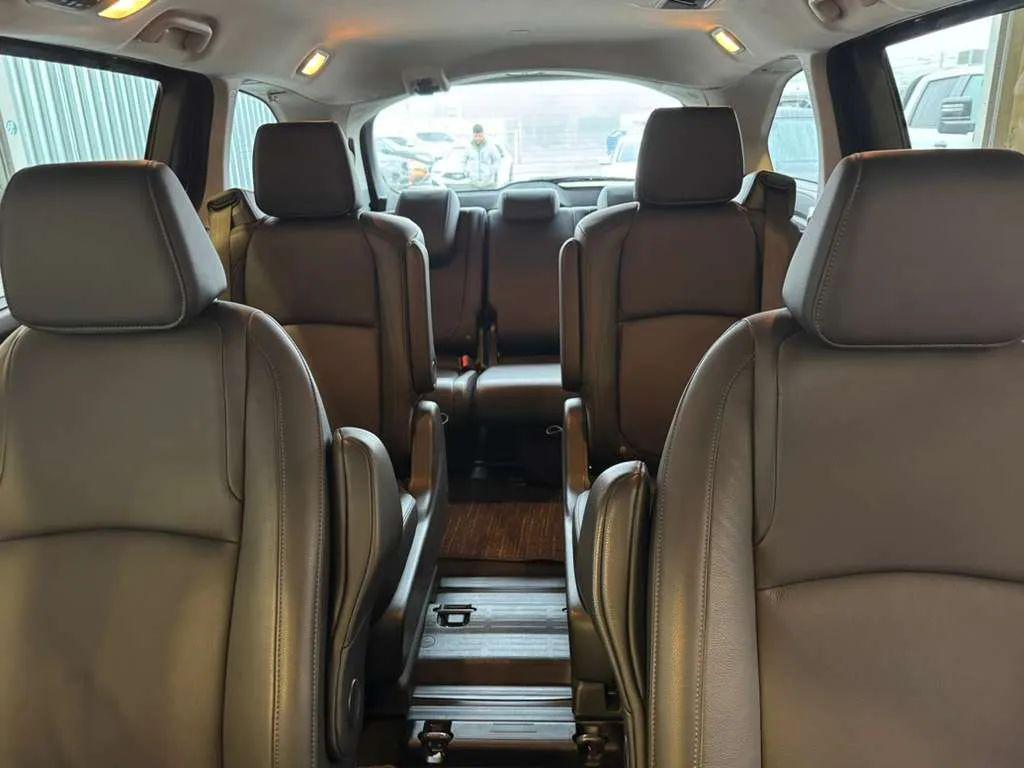 used 2025 Honda Odyssey car, priced at $29,495