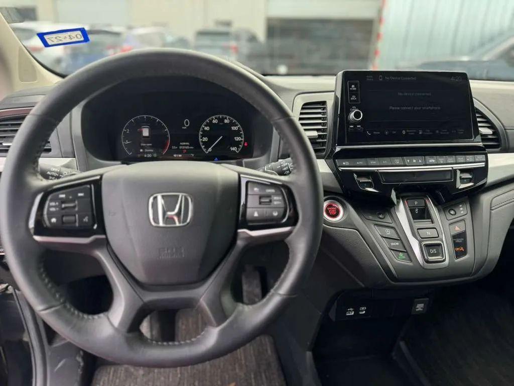 used 2025 Honda Odyssey car, priced at $28,995