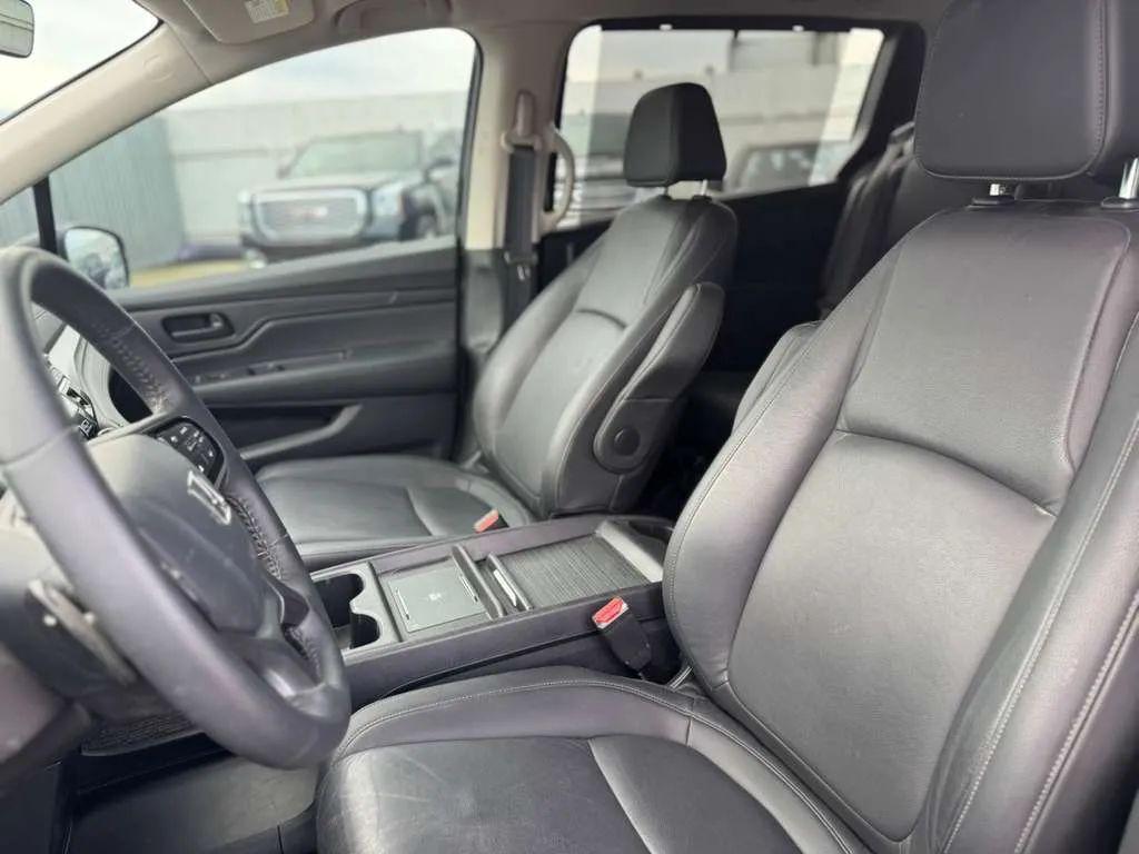 used 2025 Honda Odyssey car, priced at $28,995