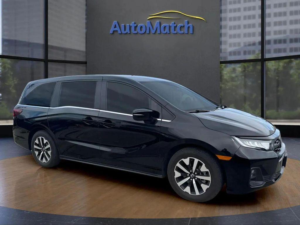 used 2025 Honda Odyssey car, priced at $28,995