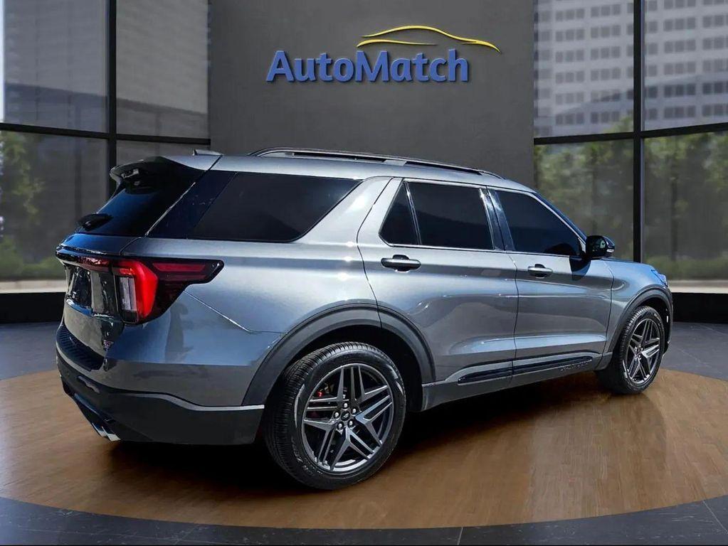 used 2025 Ford Explorer car, priced at $38,094