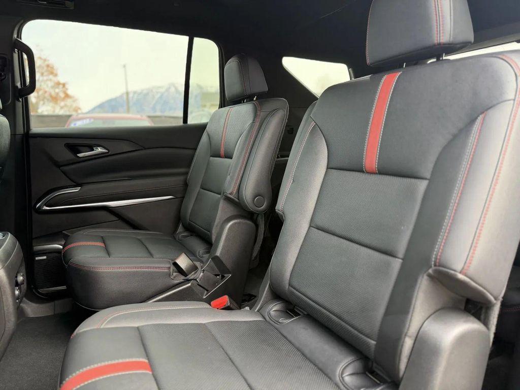 used 2024 Chevrolet Traverse car, priced at $41,995