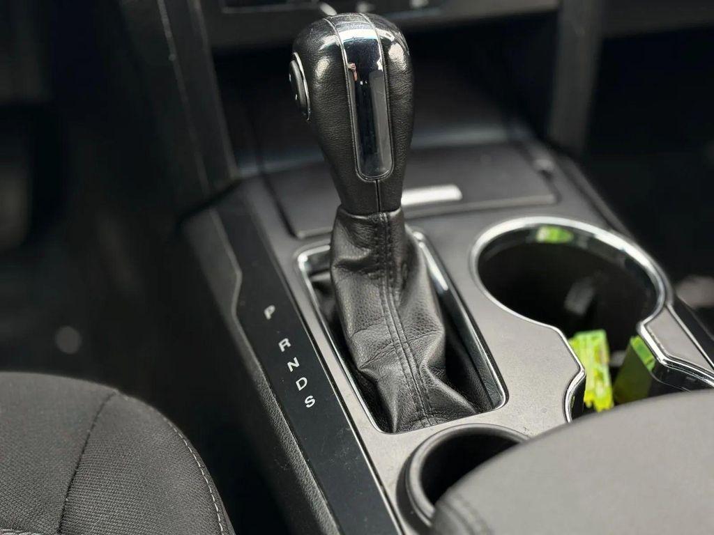 Agate Black Metallic 2019 Ford Explorer XLT