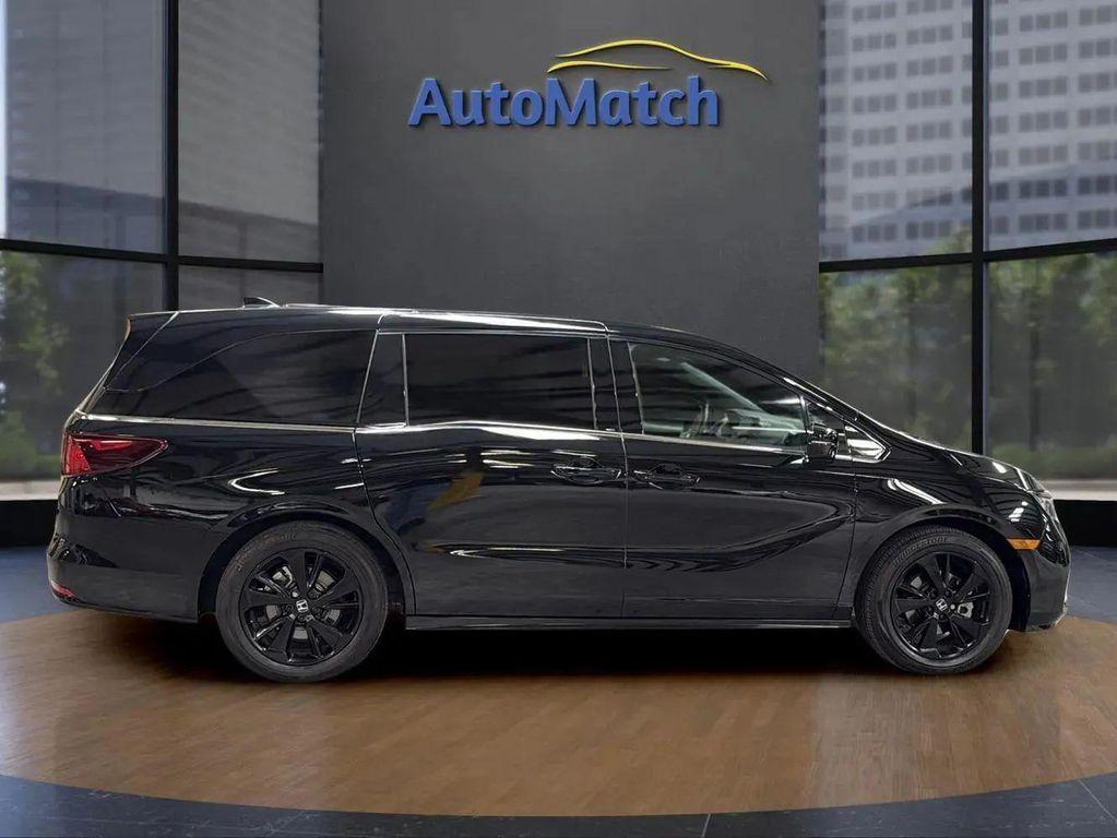 used 2024 Honda Odyssey car, priced at $28,995