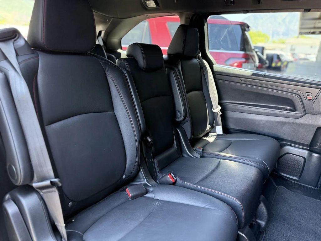used 2024 Honda Odyssey car, priced at $28,995