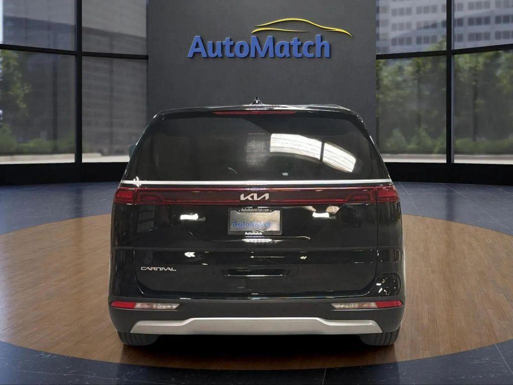 used 2024 Kia Carnival car, priced at $27,594