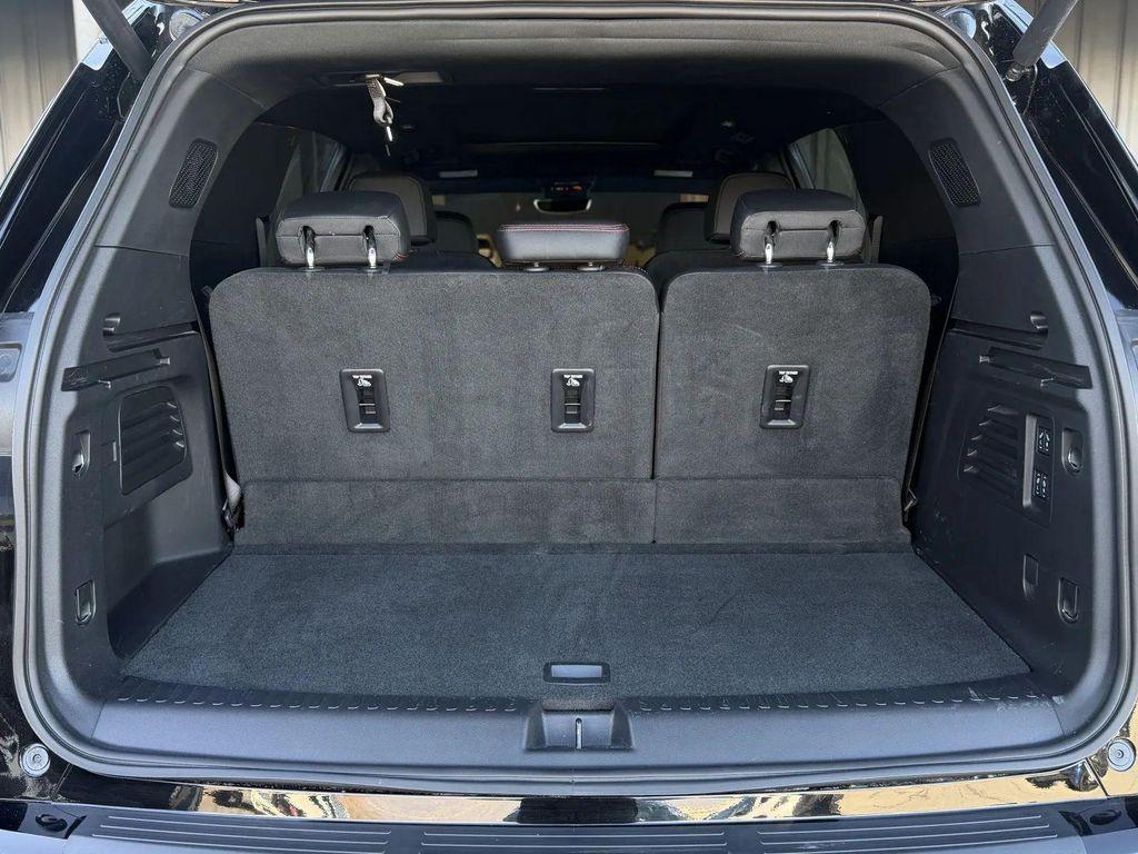 used 2025 Chevrolet Traverse car, priced at $41,995