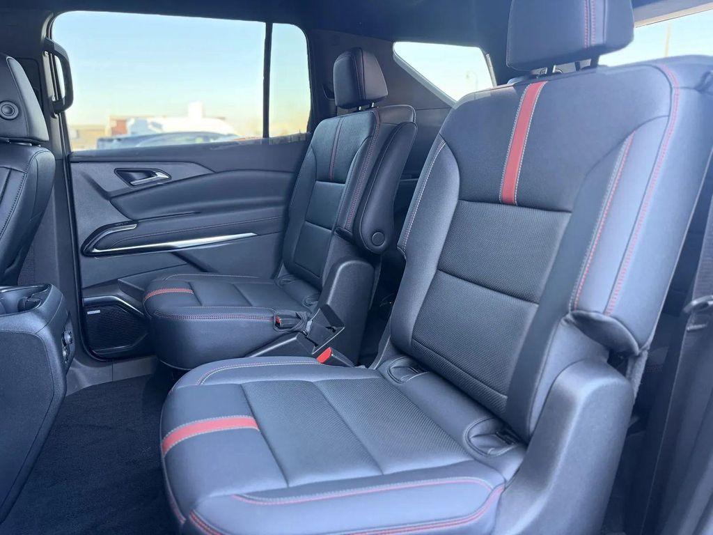 used 2025 Chevrolet Traverse car, priced at $41,995