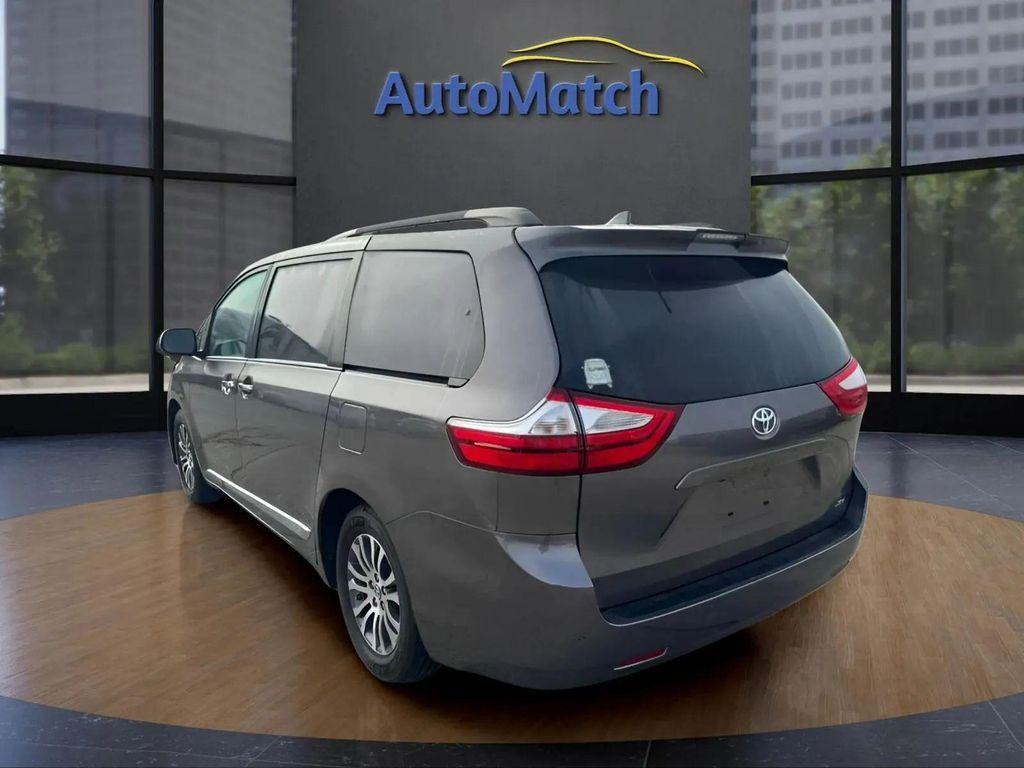 used 2019 Toyota Sienna car