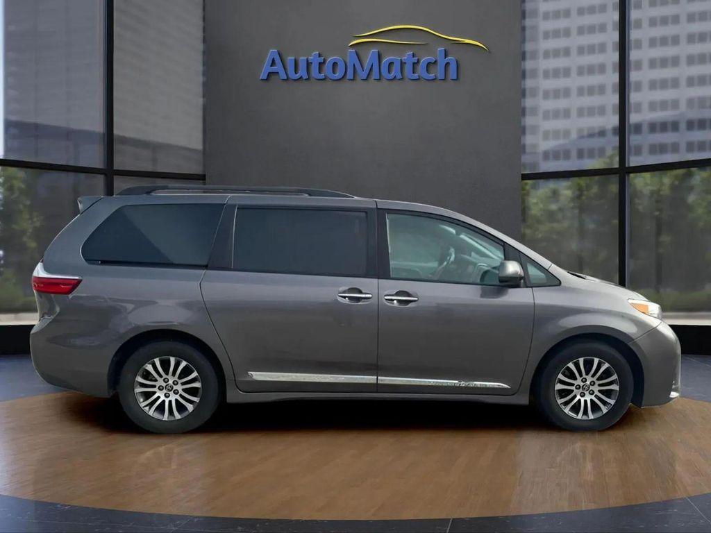 used 2019 Toyota Sienna car