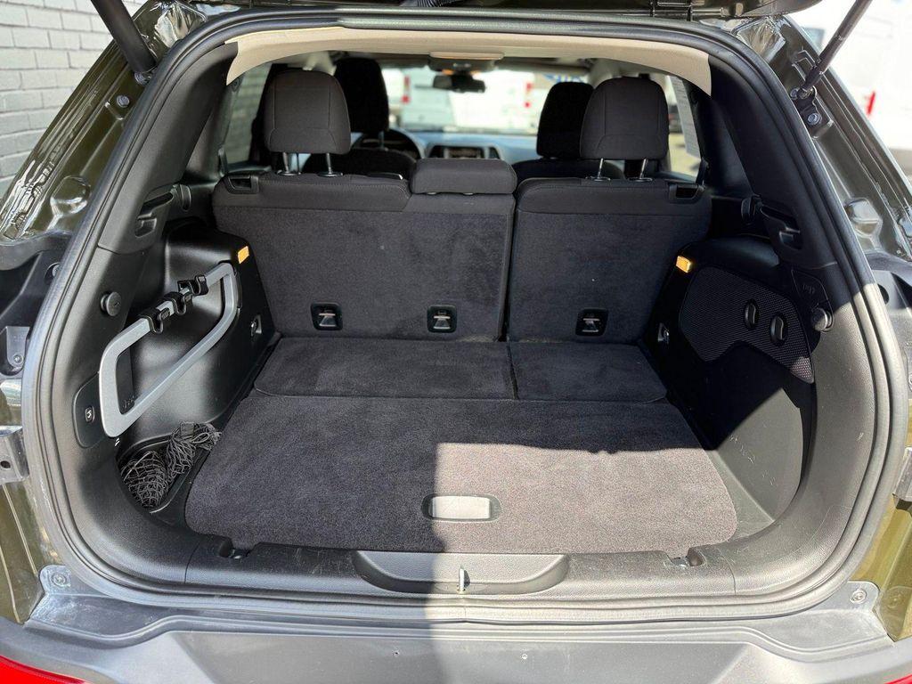 used 2017 Jeep Cherokee car, priced at $13,995