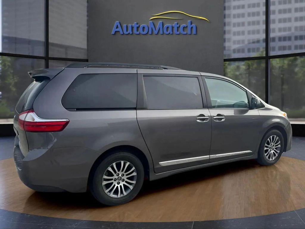 used 2019 Toyota Sienna car