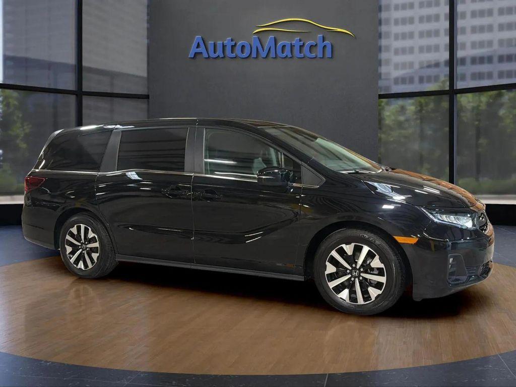 used 2025 Honda Odyssey car, priced at $28,995