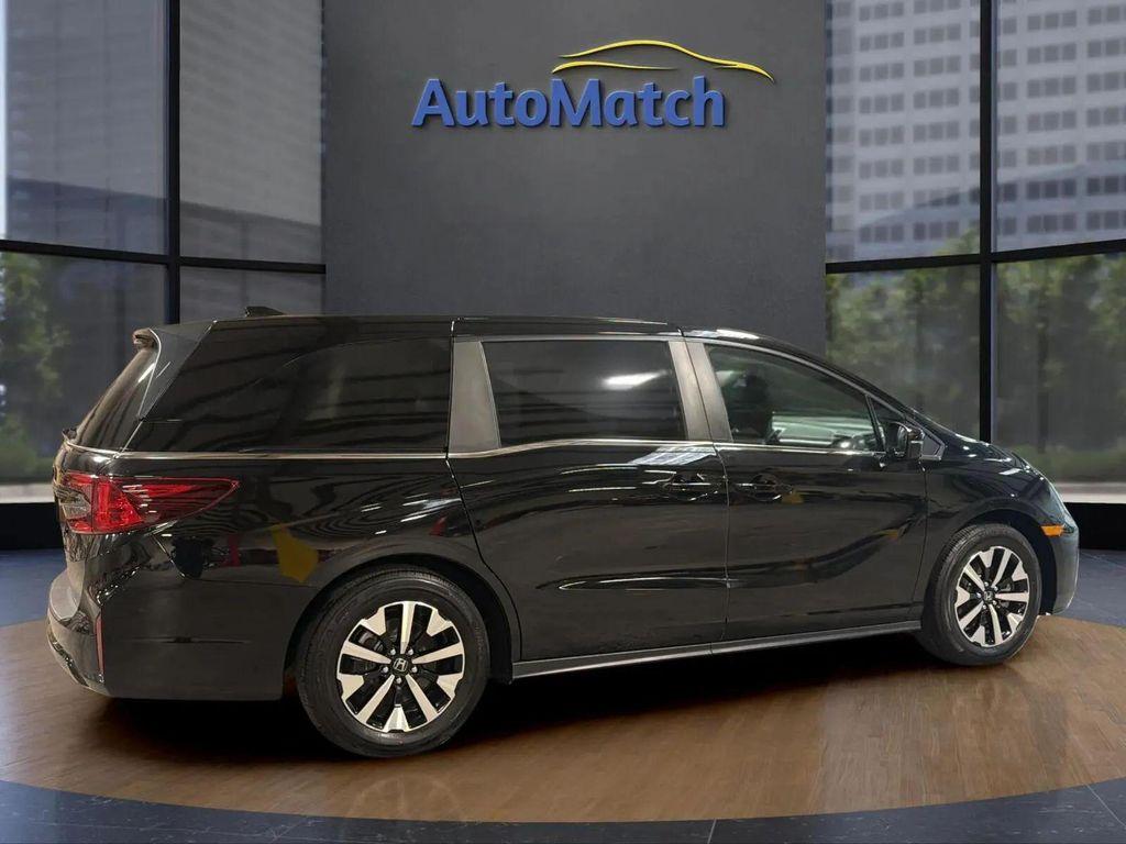used 2025 Honda Odyssey car, priced at $28,995
