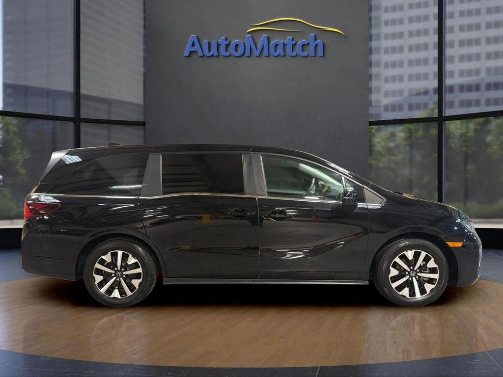 used 2025 Honda Odyssey car, priced at $28,995