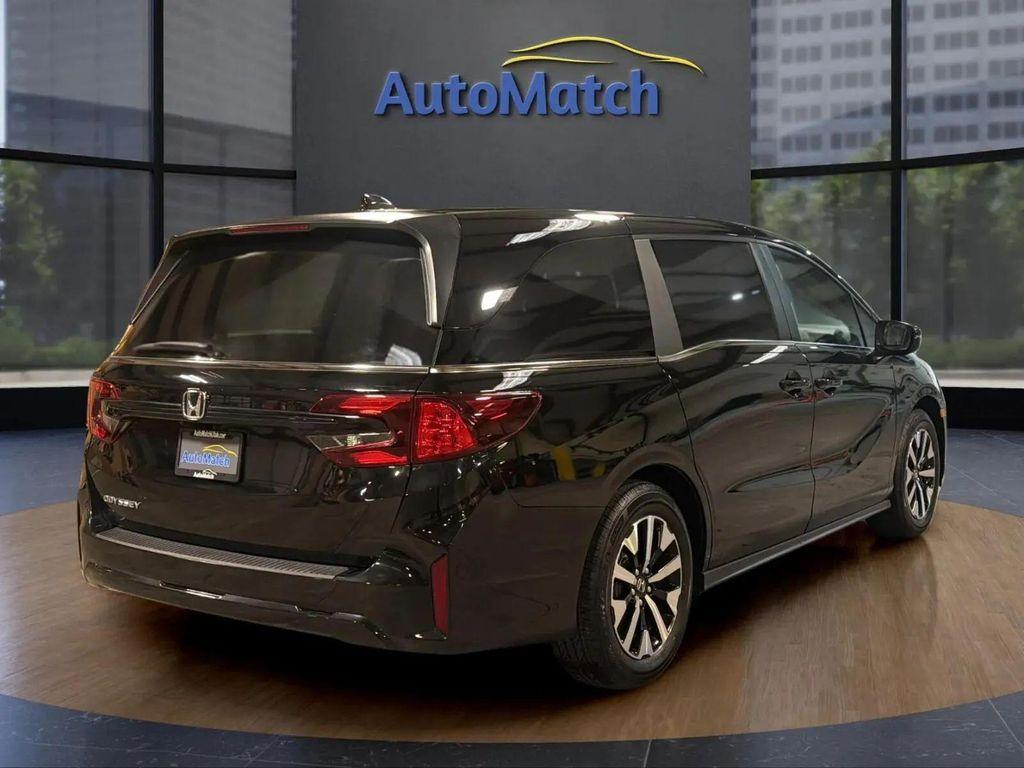 used 2025 Honda Odyssey car, priced at $28,995