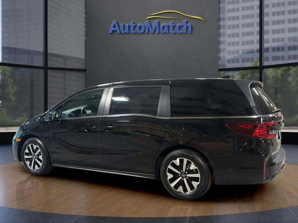 used 2025 Honda Odyssey car, priced at $28,995