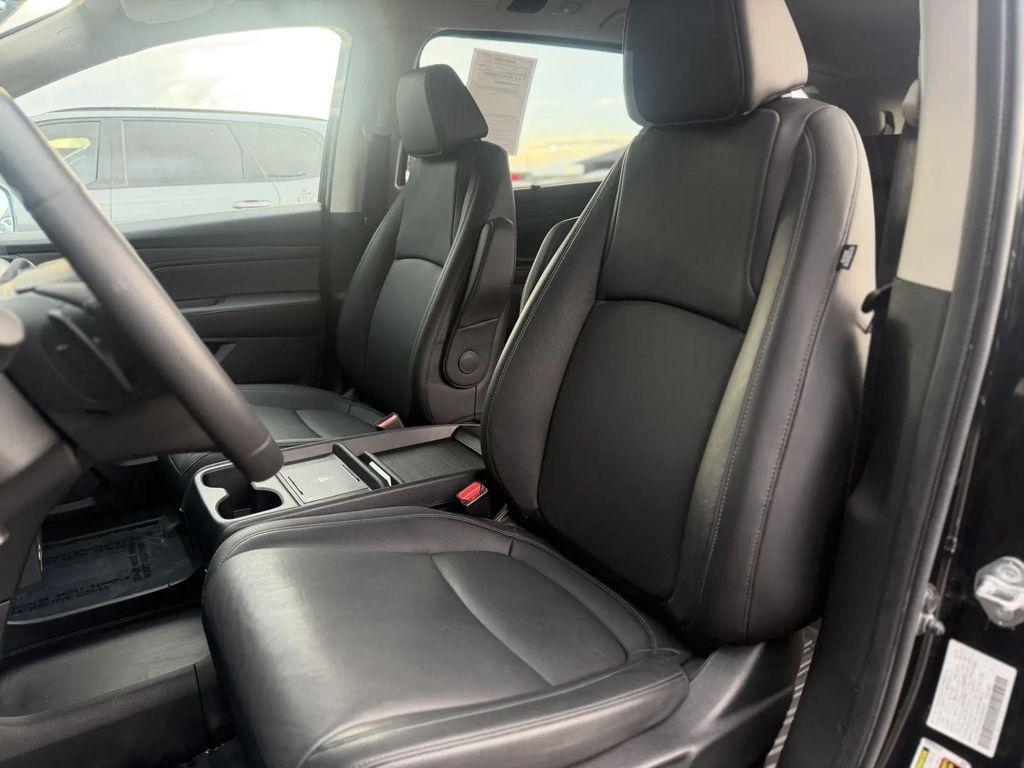 used 2025 Honda Odyssey car, priced at $28,995